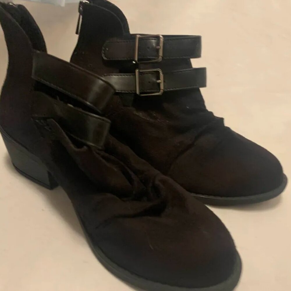 SODA Black Womens Heel Shoes Double Straps